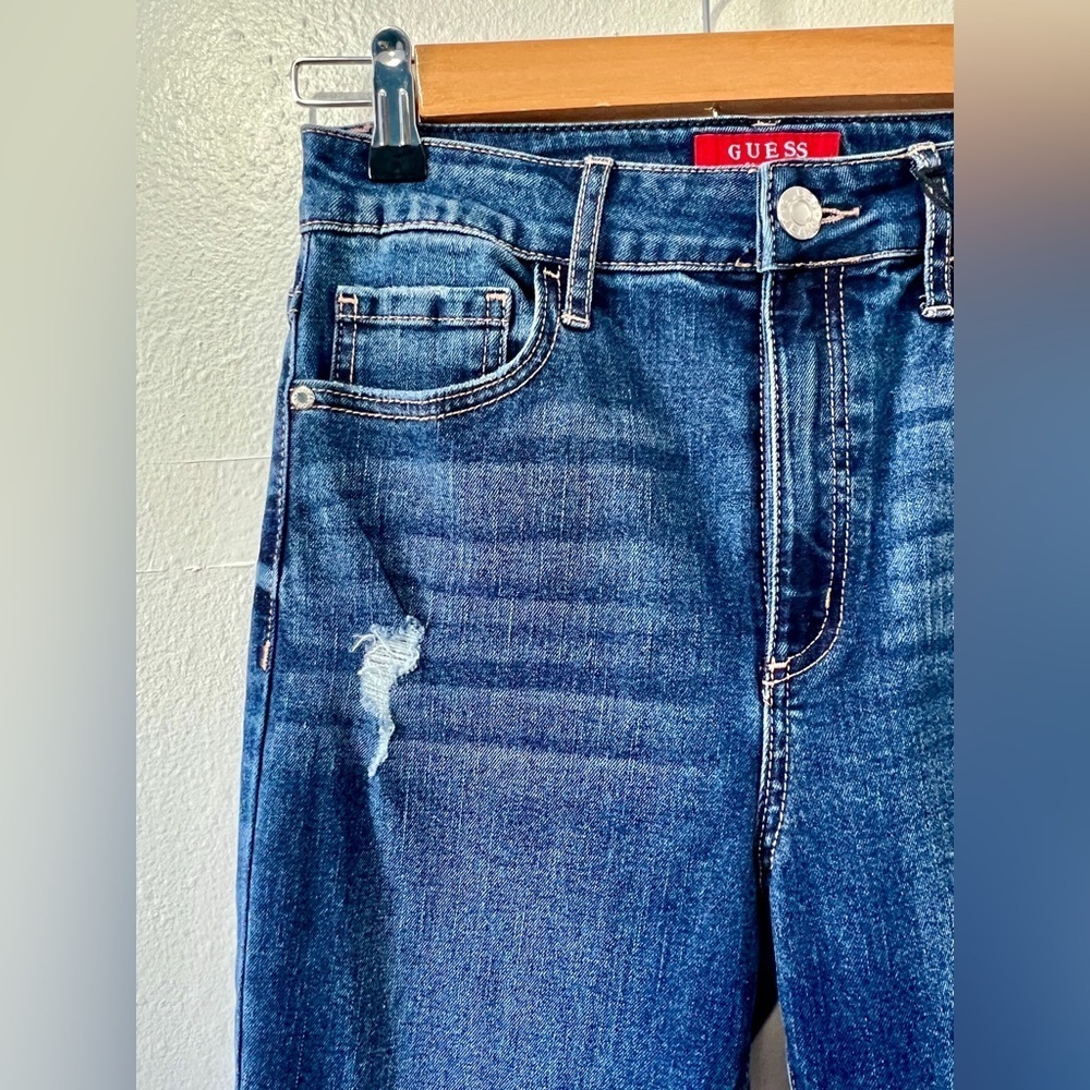 Guess NWT Simmone Super High Rise Skinny Jean - Size 28 - Picture 9 of 16